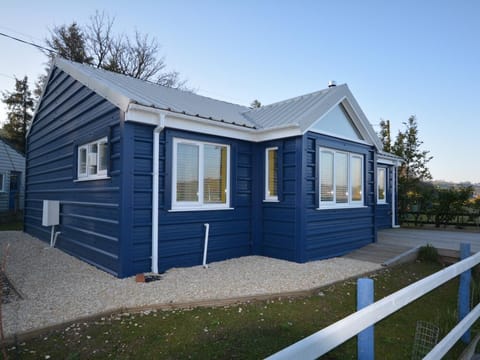 Super beachside retreat in Llansteffan