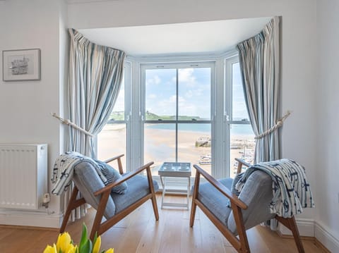 Stunning views of Tenby harbour and coastline