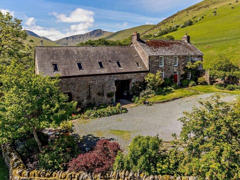 A beautifully renovated farmhouse nestled in the foothills of the Brecon Beacons