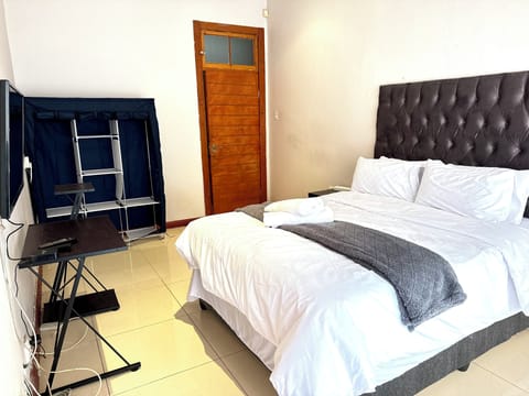Room, 1 Bedroom, Balcony | 1 bedroom