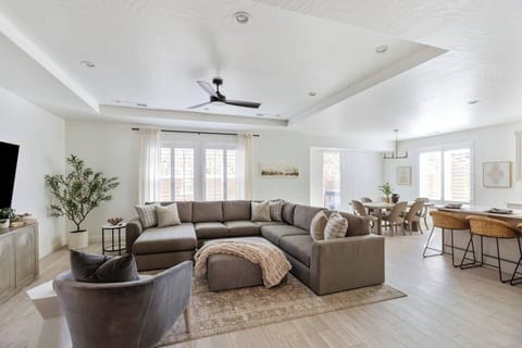 Welcome to your perfect getaway—where modern elegance meets ultimate comfort. This stylish home offers spacious living areas, top-tier amenities, and a serene atmosphere for you to unwind and recharge.