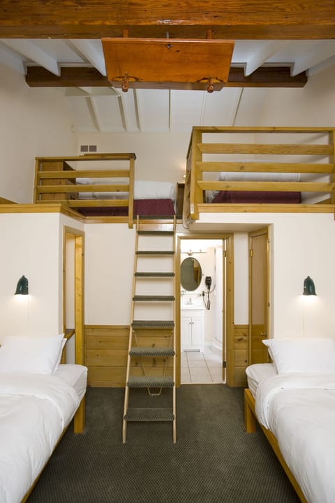 Economy Quadruple Room | Premium bedding, desk, iron/ironing board, free WiFi