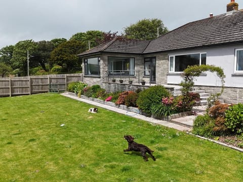 This large property has everything covered for a great holiday