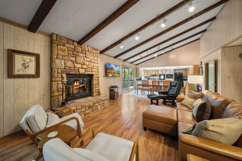 Welcome to Sugar Bear's Retro Retreat