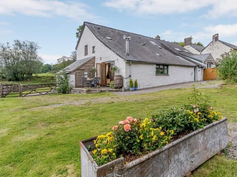 A stunning location nestled on an Organic Working Farm
