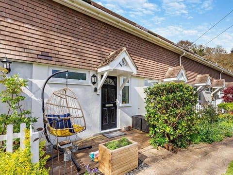 A warm welcome awaits at this stylish holiday cottage