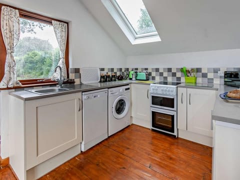 Well equipped kitchen