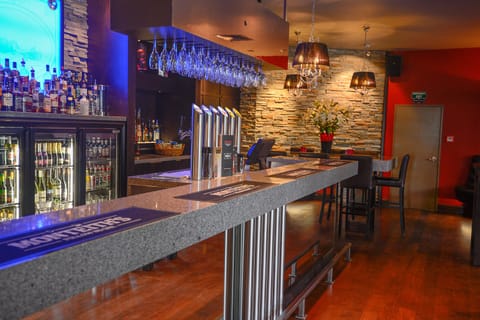 2 bars/lounges, wine bar, sports bar