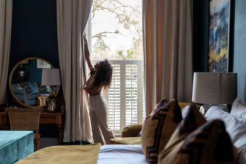 Signature Double Room | Minibar, in-room safe, desk, blackout drapes