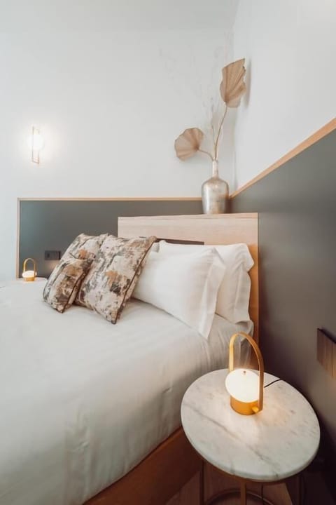 Deluxe Double Room | In-room safe, desk, laptop workspace, blackout drapes