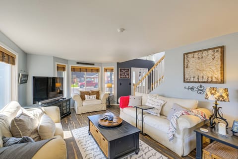 House (5 Bedrooms) | Interior