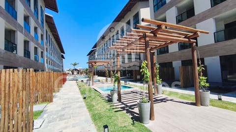 3 outdoor pools