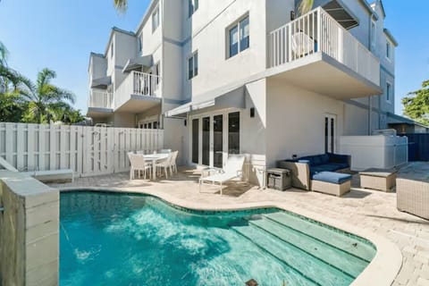 Private pool