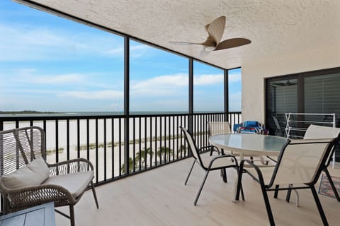 Welcome to Carlos Pointe #231 Beach Bum Getaway!
