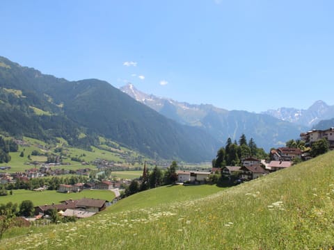 Mountainous Landforms, Mountain, Grass, Hill, Mountain Range, Grassland, Highland, Natural Landscape, Landscape