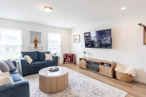 Kick back after a day exploring Happy Valley in a bright, comfortable living room made for relaxing together. Stream the big game, cozy up by the fireplace, or break out a game for a little friendly competition.