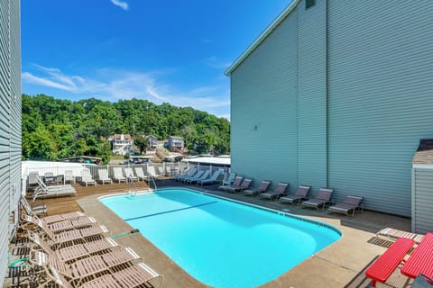 Lake Ozark Vacation Rental | 2BR | 1BA | 750 Sq Ft