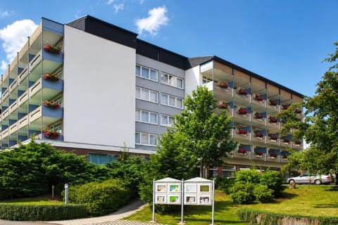 Hotel Exterior [summer]