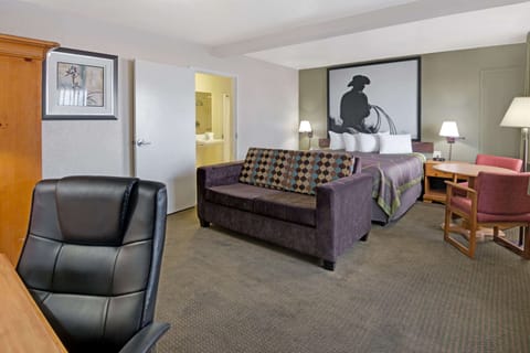 In-room safe, desk, soundproofing, iron/ironing board