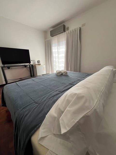 Standard Double or Twin Room, Patio, City View | WiFi (free)