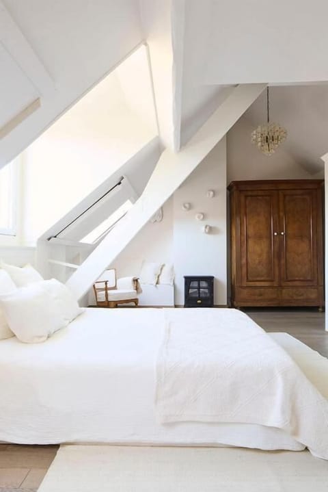 Luxury Studio Suite, Garden View | Iron/ironing board, WiFi (free)