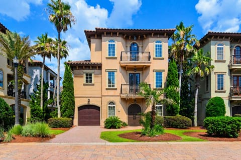 Welcome to Villa Mirabella!