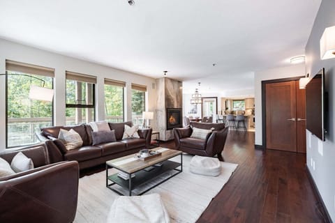 Living room: Smart TV
