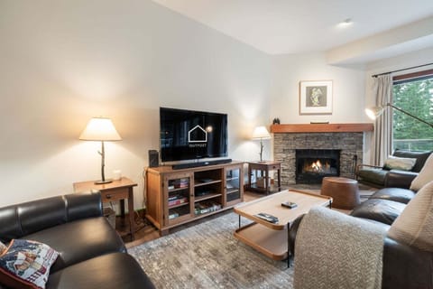 Living area: Smart TV