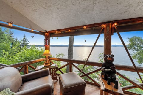 Welcome to Lakeshore Cabin A!