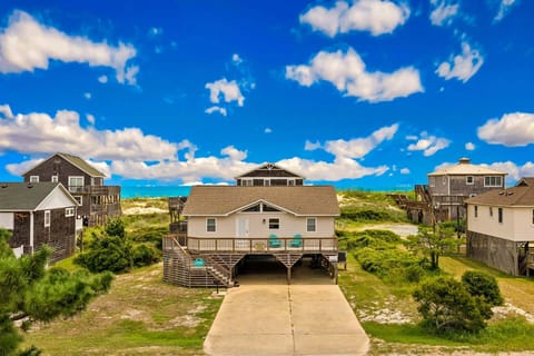 Top level: Front deck Ocean views.