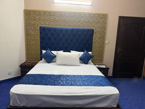 Deluxe Double Room | Desk, laptop workspace, WiFi (free)