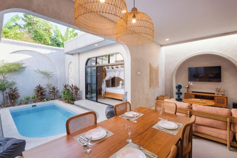 Villa | Dining room