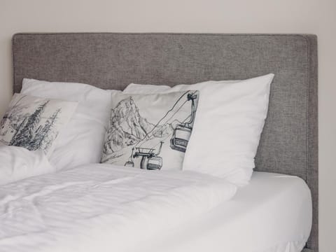 Comfort Apartment, 5 Bedrooms | 13 bedrooms