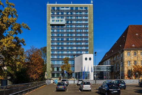 Hotel Exterior [summer]