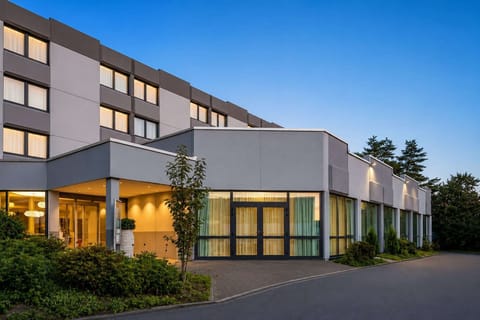Hotel Exterior [summer]