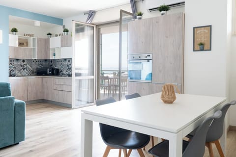 Apartment | Dining