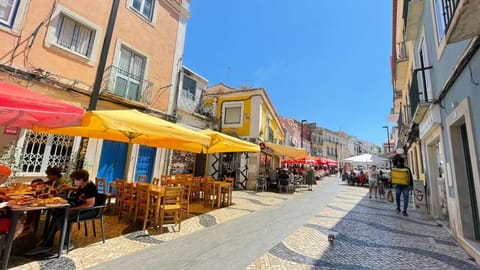 Apartment, 2 Bedrooms, Balcony | Outdoor dining