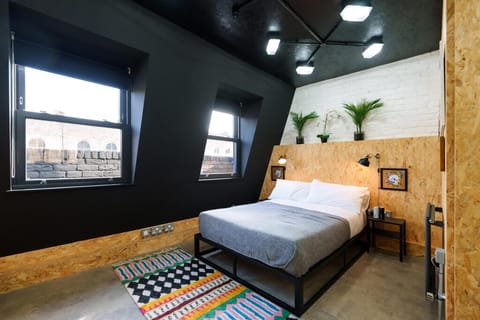 Apartment (One-Bedroom Apartment) | Iron/ironing board, WiFi (free), bed sheets