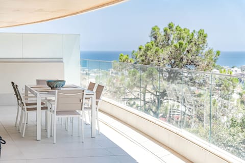 Apartment (2 Bedrooms) | Front of property