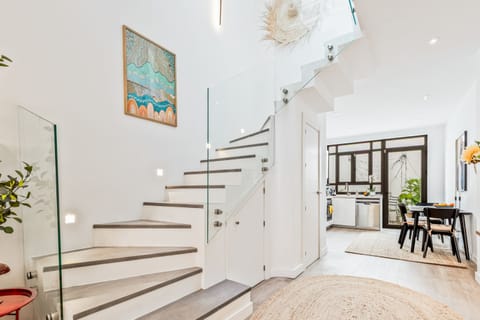 Studio (3 Bedrooms) | Interior