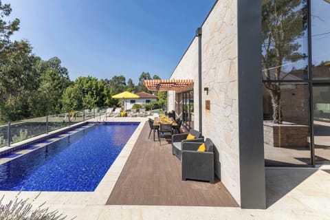 Outdoor Living Scene 