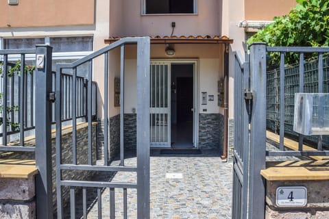 Apartment, Balcony | Exterior detail