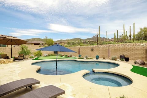 Amazing pool with views.