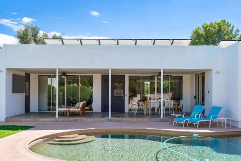 Large backyard with lots of seating area and pool!