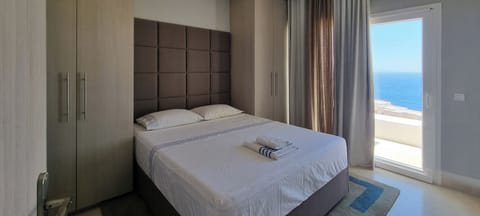 Luxury Villa, 6 Bedrooms, Sea View | Egyptian cotton sheets, premium bedding, pillowtop beds, in-room safe