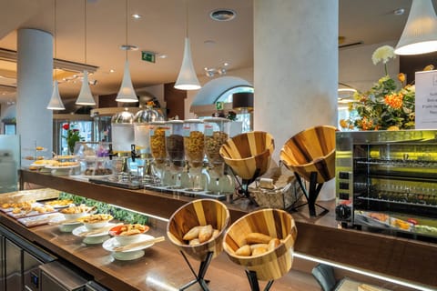 Daily buffet breakfast for a fee