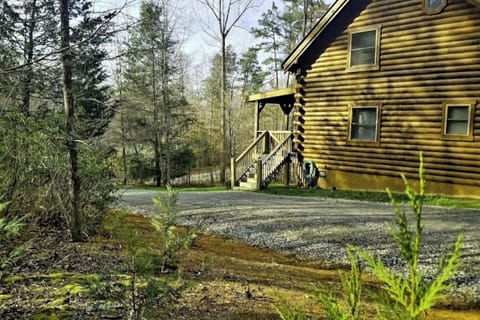 Doves Way- private log cabin