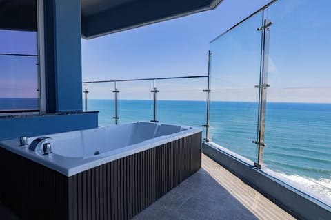 Suite, Ocean View | Property grounds