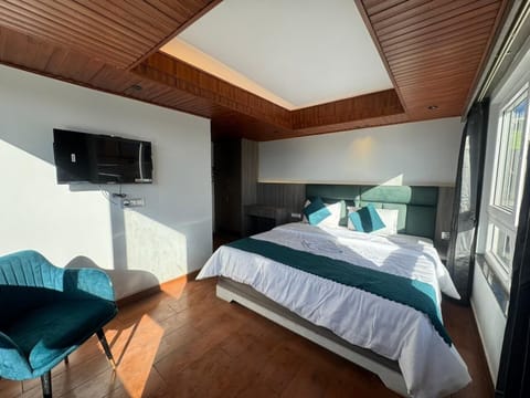 Premium Room, Hill View | Bed sheets