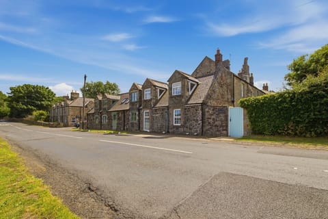 Charming stone cottage in peaceful Waren Mill near the Northumberland coast